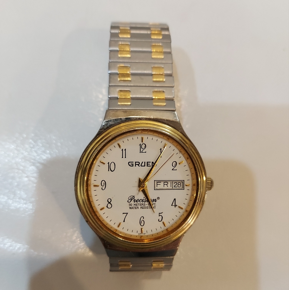 Vintage old school gruen stainless steel watch with missing glass protector